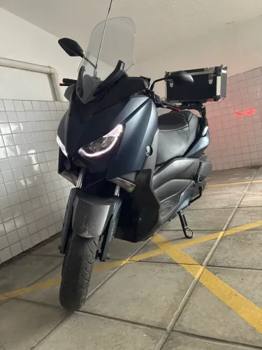 Xmax 250 de procedência 