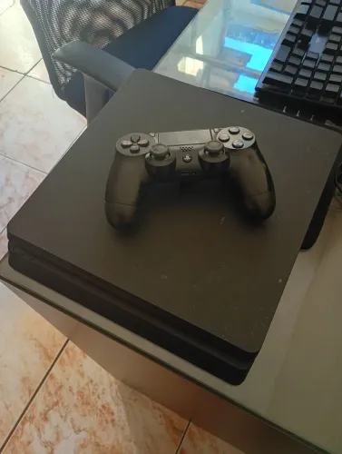 Vendo ps4 slim