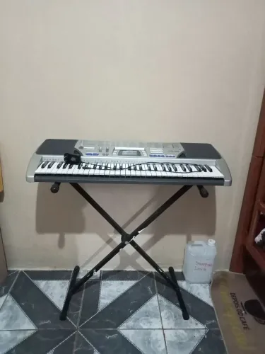 Teclado CASSIO CTK-496