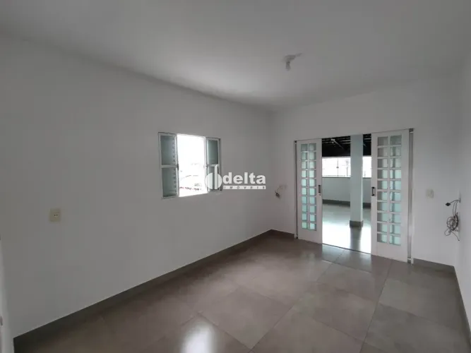 Apartamento com 3 quartos sendo 1 suíte, disponível para locação no bairro Planalto em Ube