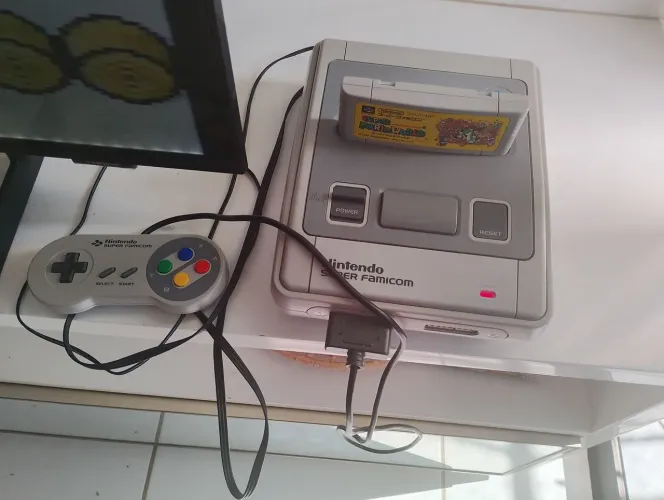 Super Famicom + Super Mario World