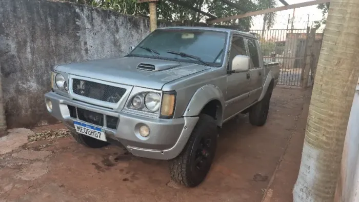 Mitsubishi L200 GLS 2.5 4X4 CD Diesel 2003