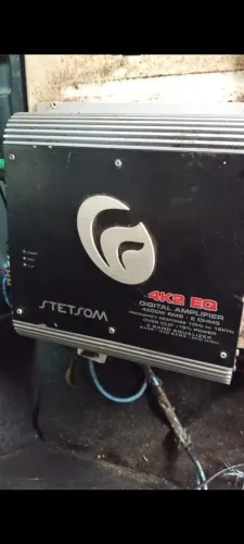 Som automotivo ,muito potente e em bom estado,tudo funcionando direitinho não fasso troca