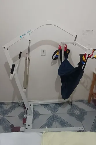 Guindaste elevatório hospitalar.de paciente 