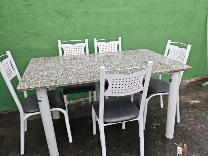 Mesa de mármore 