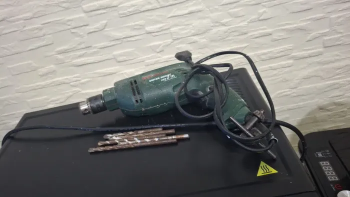 Furadora impacto Bosch 450 w