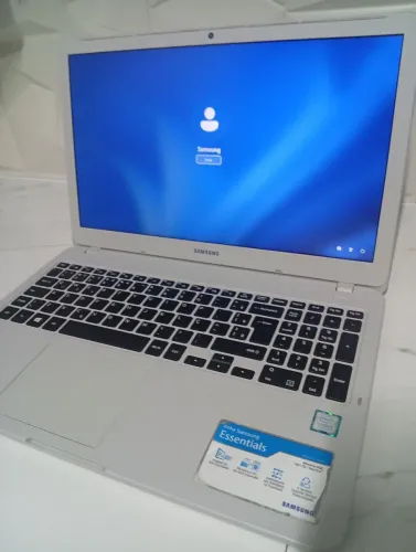Notebook Samsung i3