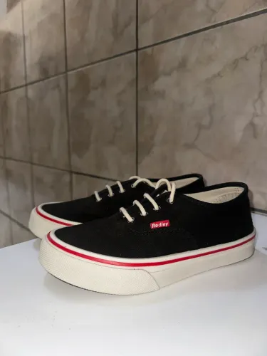 Tenis Redley Usado apenas 1 vez