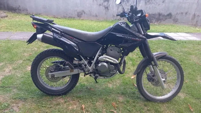 Honda XR 250cc Tornado, ano 2005.