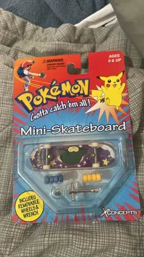 Mini skeat board do pokemon snorlax na caixa lacrado