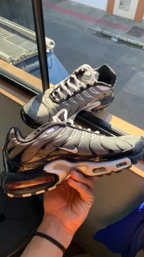 Tênis Nike Air Max Plus Tn Black White Metallic Silver