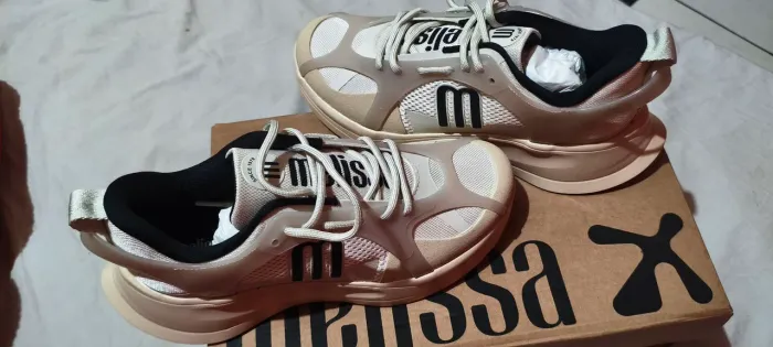 Tênis feminino (melissa x beat)