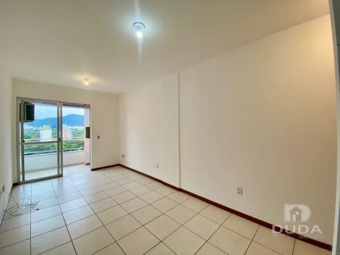 Apartamento de 2 quaertos com garagem na Trindade