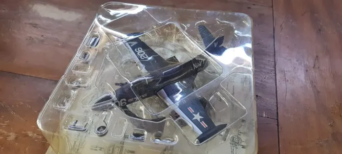 Avião a Jato Grumman F9F Panther - EUA | Escala 1:72 | DeAgostini - 2013 | Novo