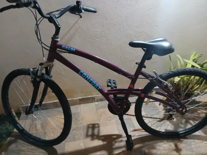 Bicicleta Caloi Confort aro 26 câmbio Shimano 21 marchas