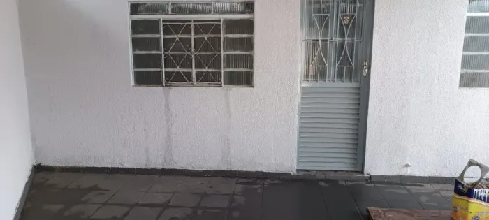 Casa 3 Qts, no Jardim Presidente, suíte, laje, garagem p 2 carros
