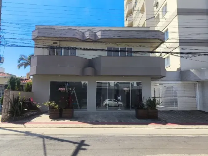 Locação Comercial com salas, Centro Itajaí SC