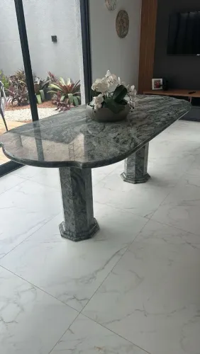 Oportunidade Linda mesa 8 pessoas