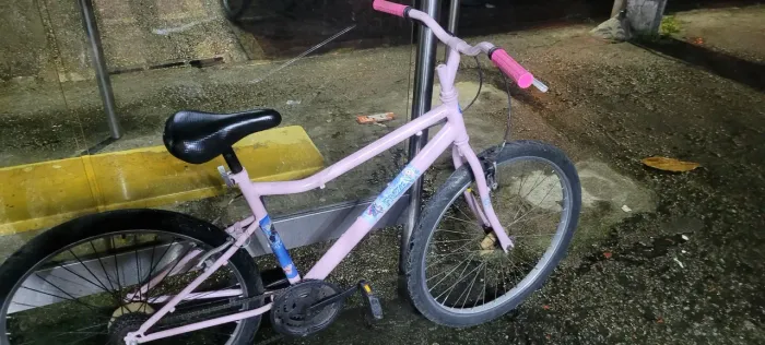 Bicicleta aro 26 com marcha 
