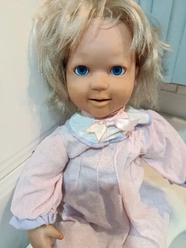Boneca amazing Ananda antiga