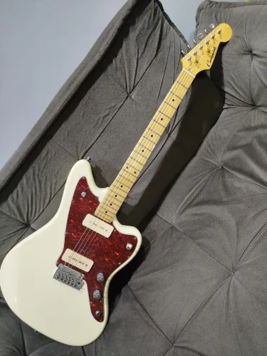 Guitarra Jazzmaster Braço Caviquioli, corpo Tagima