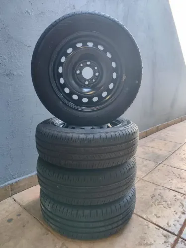 Roda Fiat Aro 14 - Pneu Novo 175/65-R14 Dunlop