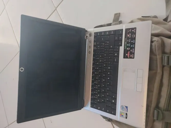 Vendo 3 notebook com defeito 