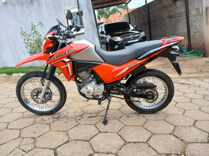 Vendo ou troco troco por moto de menor valor