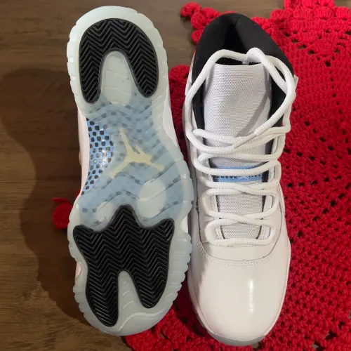 Air Jordan 11 Legend Blue