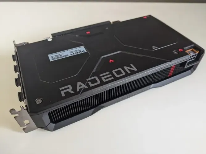AMD RADEON RX 7600 8GB - MODELO DE REFERÊNCIA AMD