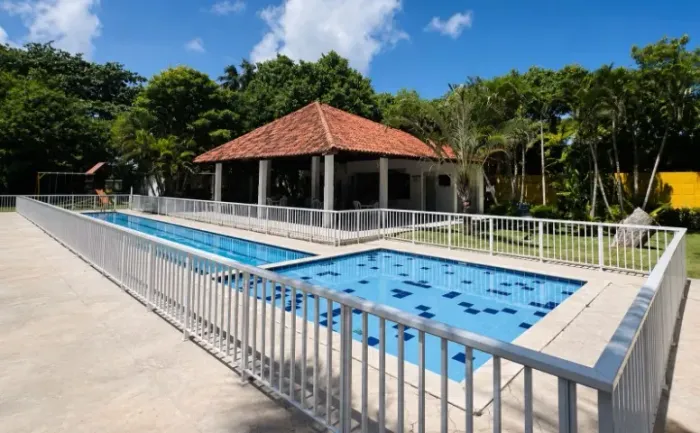 ALUGA-SE APARTAMENTO NO CONDOMÍNIO PORTO SEGURO - PAULISTA/PE