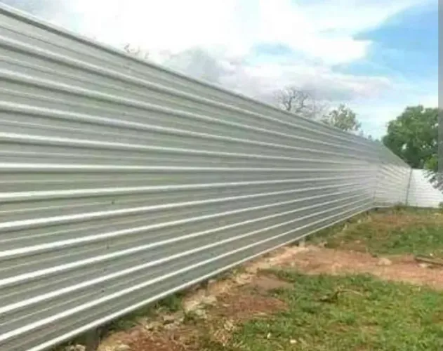 21 Telhas tapume 6 metros no Florais Chapada 