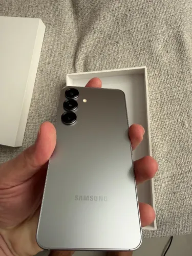 Samsung S25 - 256gb