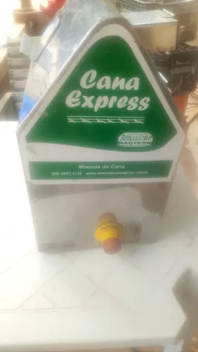 1 Maquina caldo de cana Express