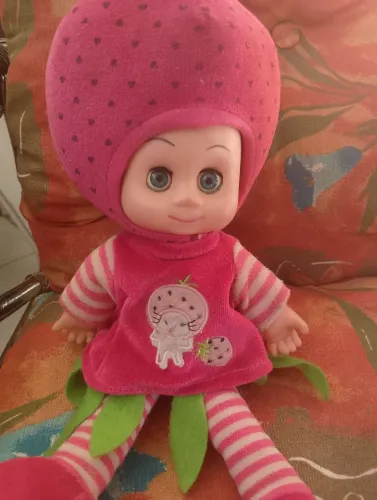 Boneca moranguinho antiga