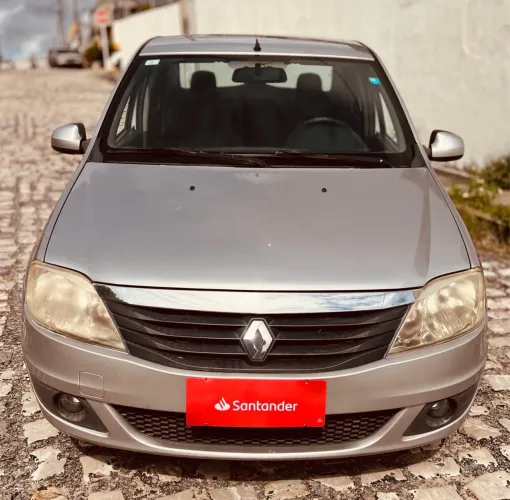 Renault Logan Expression Hi-flex 1.6 16V 4P AUT 2013