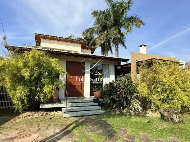 Casa com 3 Suítes, Piscina e Churrasqueira à venda em Jurerê - Florianópolis/SC
