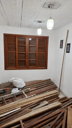 Janela de Angelim Pedra 180x140