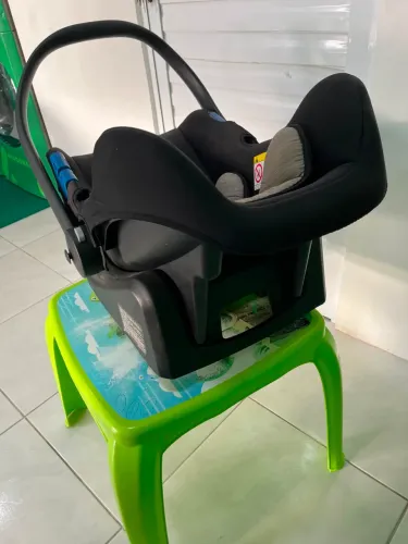 Cadeirinha + Base de bebê carro