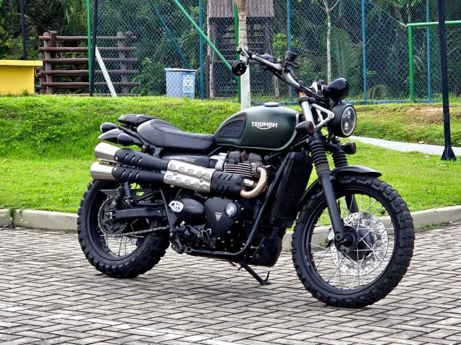 Triumph 900cc 2023 aceito carro ou moto