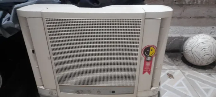 Ar-condicionado de janela 7500BTU's - funcionando perfeitamente 