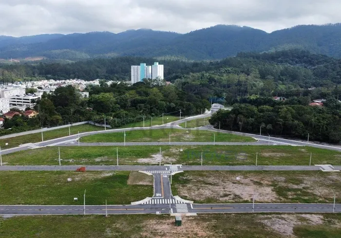 Venda Lote no Vale Suiço - Mogi das Cruzes - SP