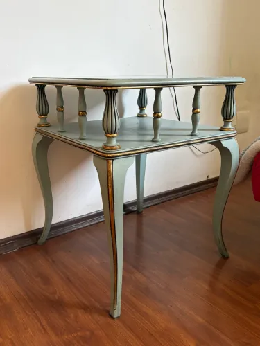 Mesa lateral/aparador estilo clássico provençal