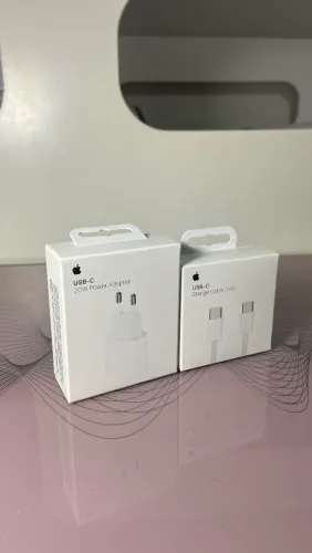 Carregador Apple 20W + Cabo USB-C Original (Lacrado)