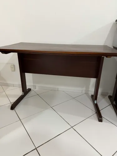 Mesa de escritório de Itaúba