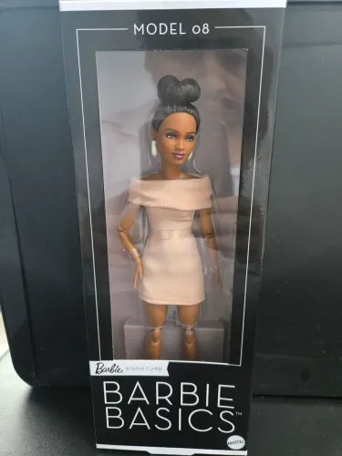 Barbie Signature Basics 08