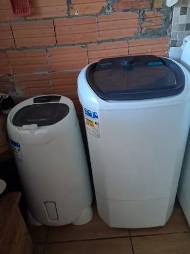 Maquina de lavar roupa tanquinho e centrífuga