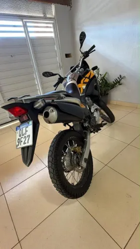 XRE 300 ADVENTURE