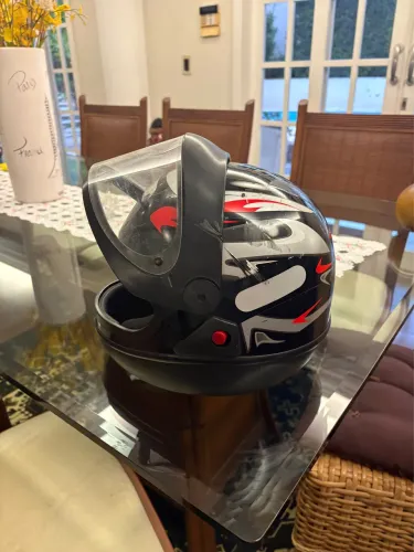 capacete otimo estado