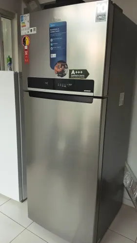 Vende-se Geladeira Frost Free Midea